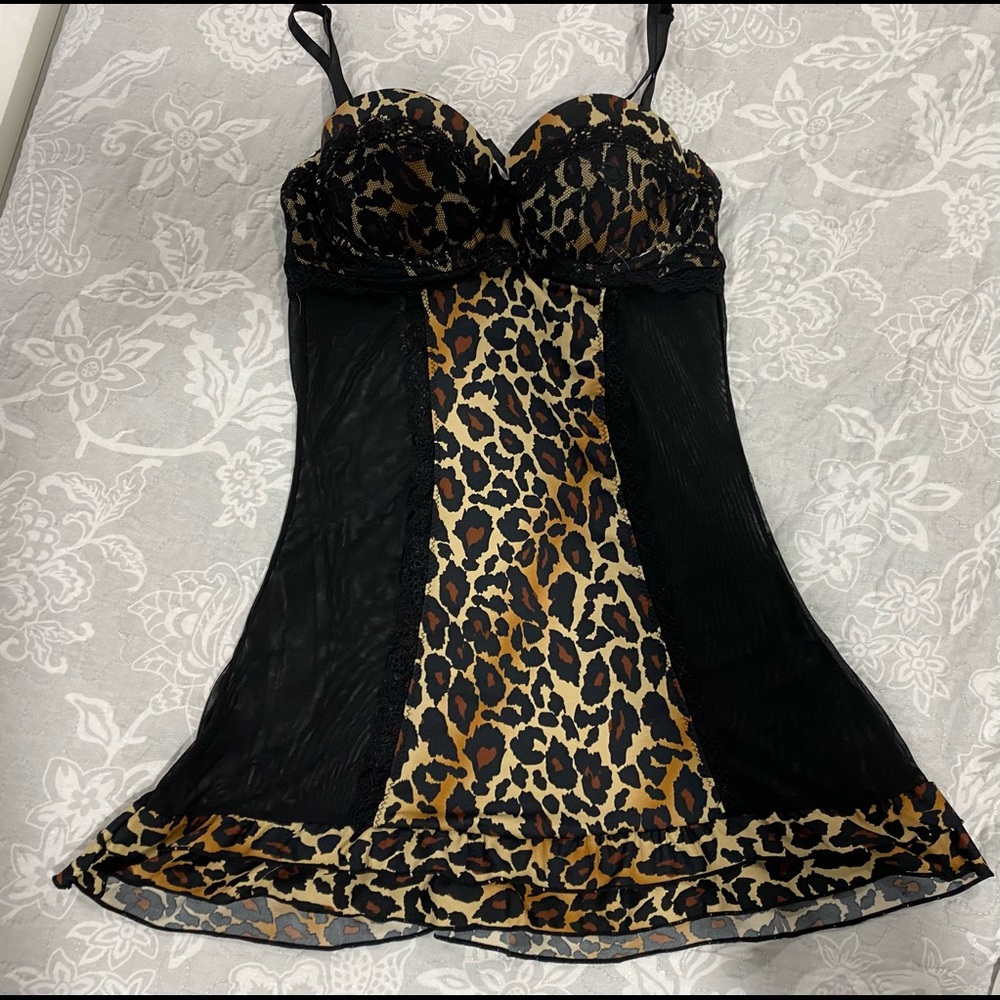 Lingerie, medium (fits like a small).